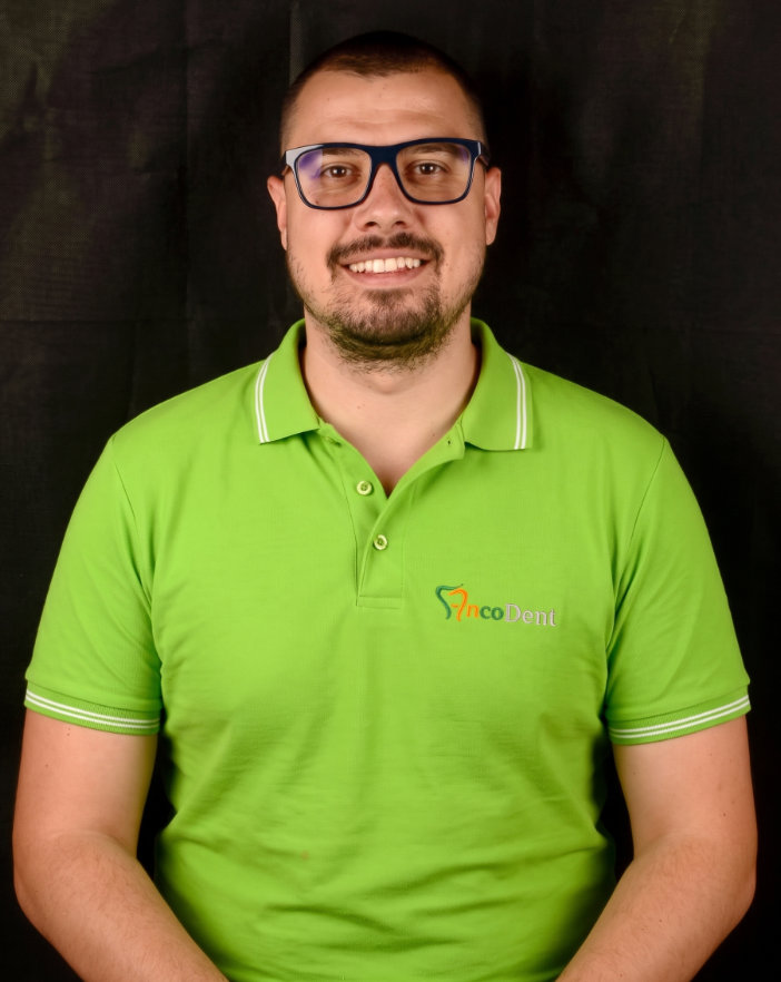 Dr Stefan Stanescu - Medic specialist Parodontologie